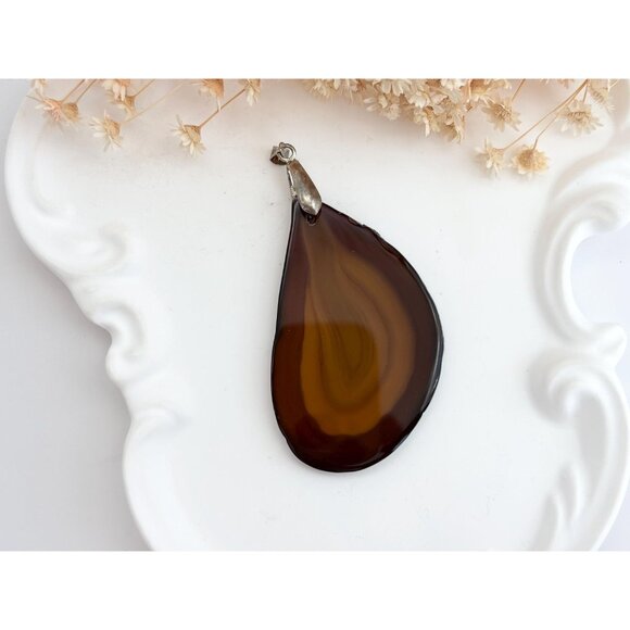 Brown Polished Agate Crystal Freeform Shaped Large Silver Toned Vintage Pendant - Picture 10 of 10